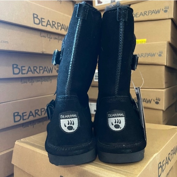 Bearpaw Elaina black buckle boot - Picture 2 of 2